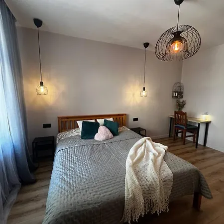 Apartment Charming In Heart Of *